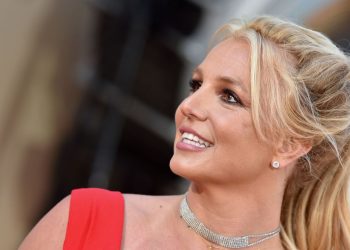 Autobiografia de Britney Spears, "A Mulher em Mim", Será Adaptada para o Cinema com Direção de Jon M. Chu 5 - CADERNO DE MODA Autobiografia de Britney Spears, “A Mulher em Mim”, Será Adaptada para o Cinema com Direção de Jon M. Chu