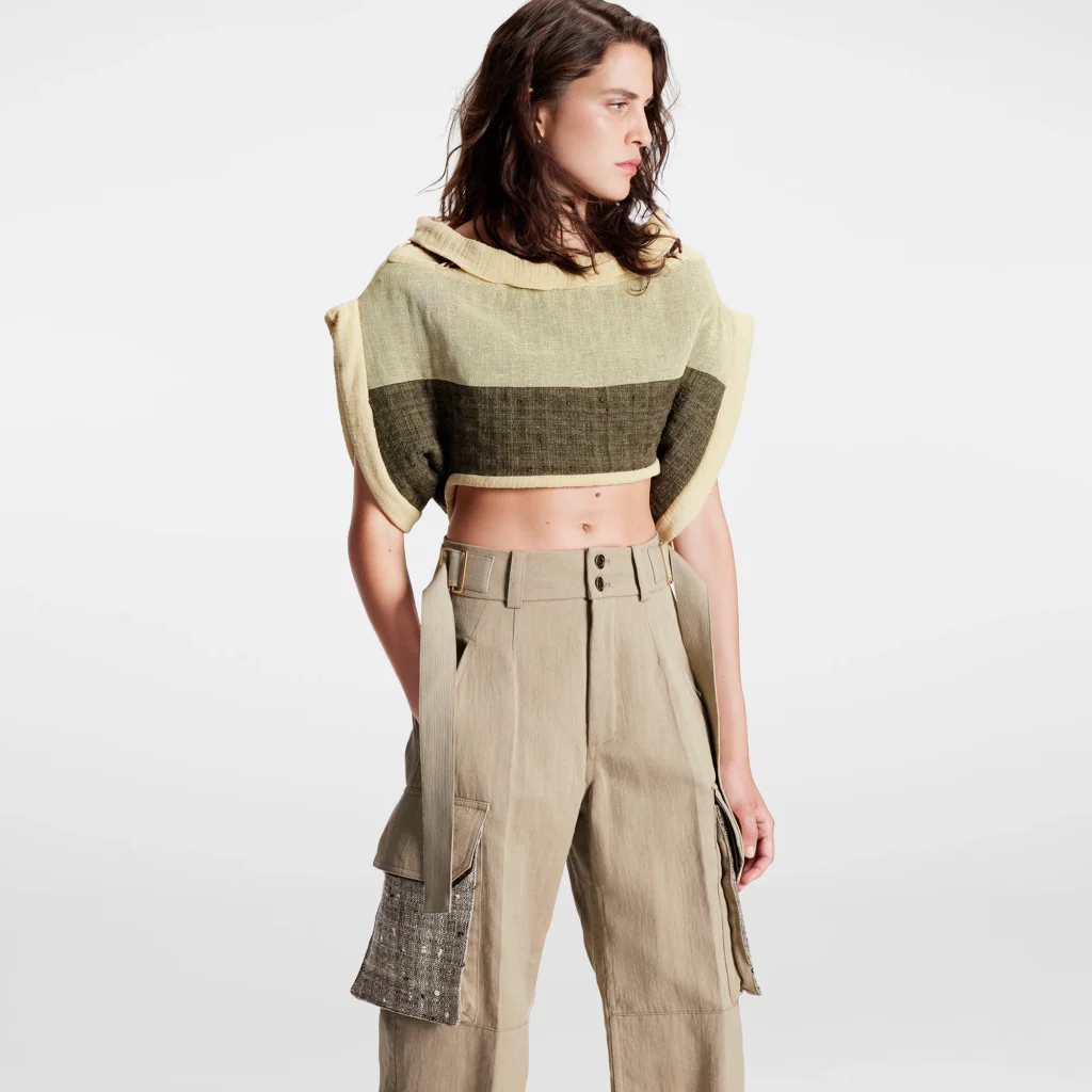 Calça Cargo: A Tendência Que Dominou as Passarelas e Vai Reinar no Street Style em 2025 - Revista ESTILO Calça cargo Louis Vuitton - Revista Estilo - Revistas de Moda