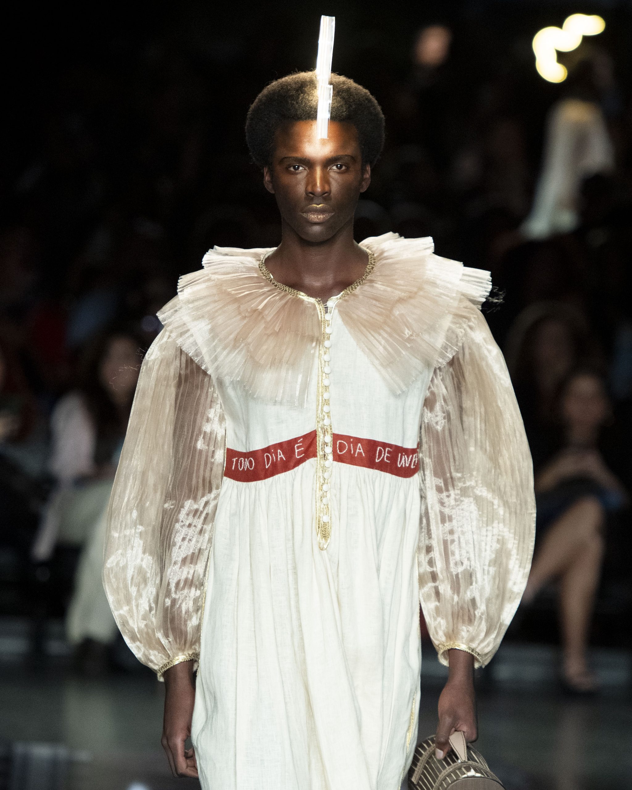 Desfile Ronaldo Fraga SPFW N60 2025 - Revista Estilo - Revista de Moda